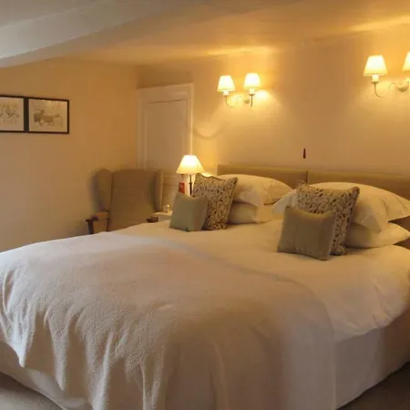 Bed & Breakfast High Blean 2*
